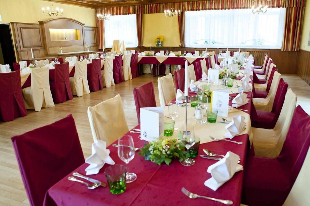 Hotel Restaurant Osterbauer Neunkirchen Exterior photo